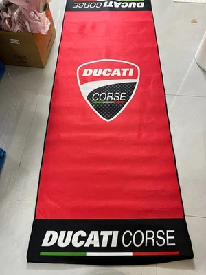 Alfombrilla de garaje para exhibición de piso Ducati 220x100 cm V4 V4S V2 Desert X, Scrambler 400 Foto 1 de 4