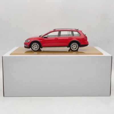DNA Collectibles 1/18 Volkswagen Golf 7 Alltrack DNA000035 Resin Model Car Red - Immagine 1 di 4