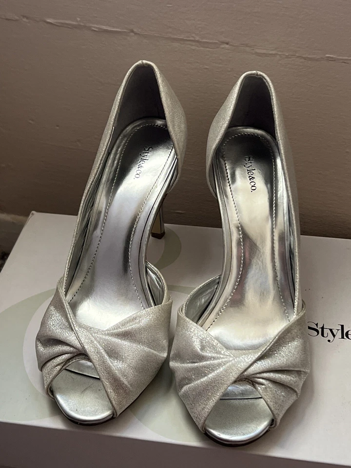 Zapatos Style & CO Kathryn Sparkle Pump plateados talla 8,5 Foto 1 de 4