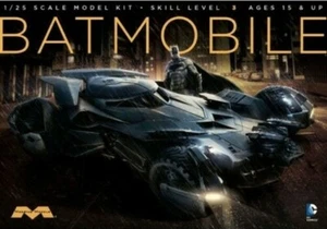 MOEBIUS 1/25 Batman vs Superman Dawn of Justice: Batmobile MOE964 - Picture 1 of 1