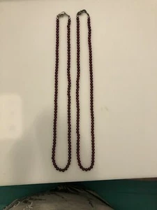  2 Vintage 4 mm Rot Burgund Granat Glas Runde Perlen Halsband 17" Halsketten - Bild 1 von 9