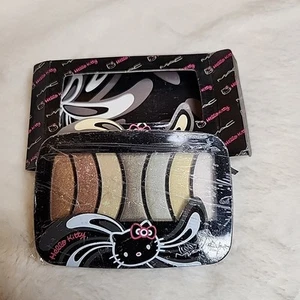 RARE Mac Hello Kitty Eyeshadow Kit Set 7 Colors shimmer NOS damaged packaging #3 - Picture 1 of 7