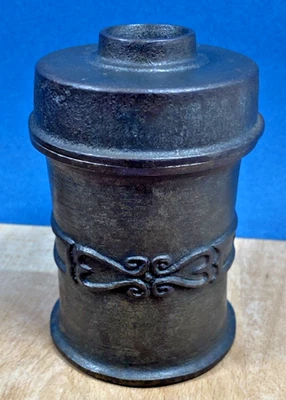 Ancien pot  fonte pharmacie apothicaire herboriste Laboratoire Peloille - Photo 1/4