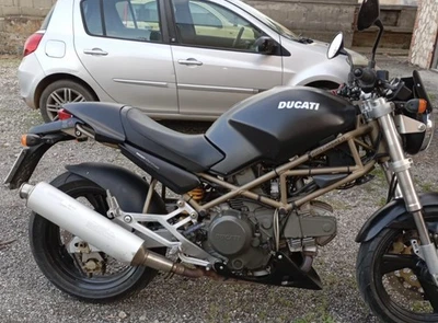 Unghia monoposto + puntale Nero Dark Ducati Monster - Imagen 1 de 4