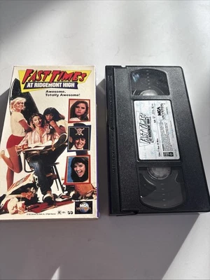 Fast Times at Ridgemont High VHS 1996 Sean Penn MCA Release 80's Comedy Movie - Image 1 of 2