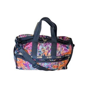 LeSportSac Medium Melanie Weekend Duffle Bag In Gentle Used Conditions! - Picture 1 of 13