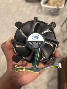 Intel E97379-001 Socket 1156 Core i3 3.06GHz 3.5in. Fan with 4-Pin Connector - Picture 1 of 2