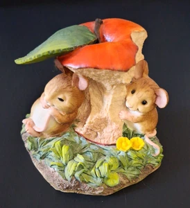 Merrie Mice & Apple Core 2002 Enesco 107653 "Core Blimey" Figurine 2.5" Tall - Picture 1 of 9