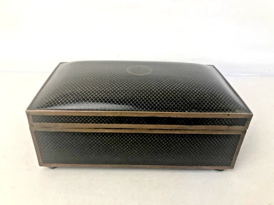 Старинный китайский черный клуазоне эмали на петлях коробка с красной деревянной подкладкой внутри. - Изображение 1 из 4