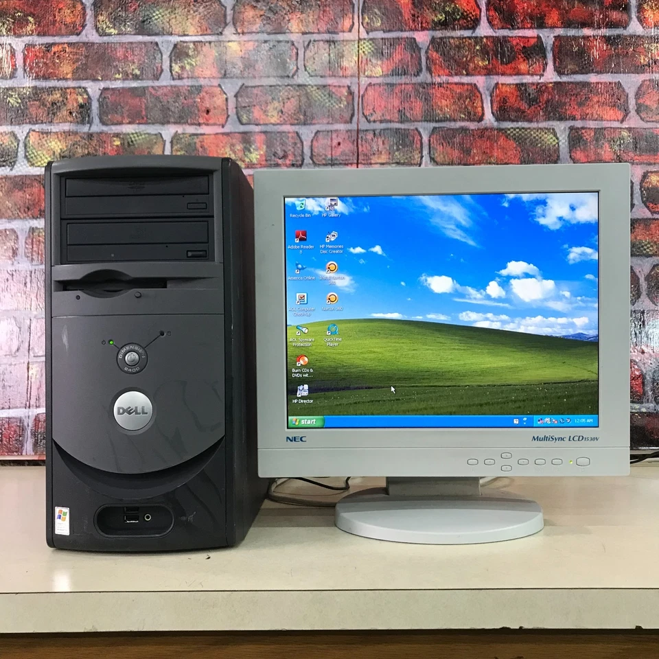 PC retro para juegos Dell Dimension 2400 Celeron 2,60 GHz 512 MB de RAM (Windows XP) Foto 1 de 4