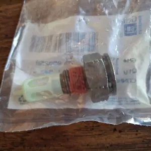 GM ENGINE OIL COOL (SLP-1) 15718022 15718022 - Picture 1 of 2