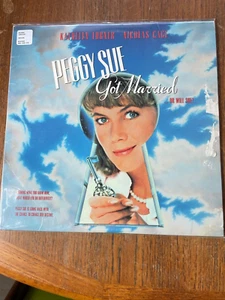 PEGGY SUE GOT MARRIED Laserdisc Kathleen Turner Nicolas Cage 1986 VG - Picture 1 of 2