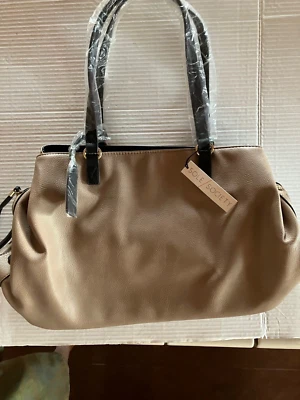 SUELA SEÑORA/BOLSO SOCIEDAD Foto 1 de 4