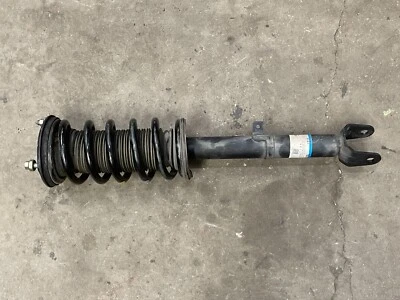 Amortiguador delantero izquierdo 17-20 Lexus IS200t IS350 TRACCIÓN TRASERA F Sport 1560 OEM Foto 1 de 4