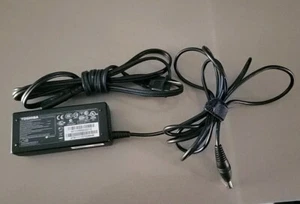 Genuine Toshiba AC Adapter Charger 65W Laptop Power Cord 19V 3.42A C55 C655 C850 - Picture 1 of 6