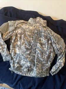 Official Gen III US Army Jacket Mens Sz M R  Green Digital Camo Combat Uniform - Picture 1 of 9