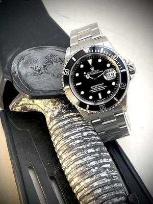 Rolex 16610 Submariner 2001 Unpolished Full collector set £9000 on collection!!! - Image 1 of 4