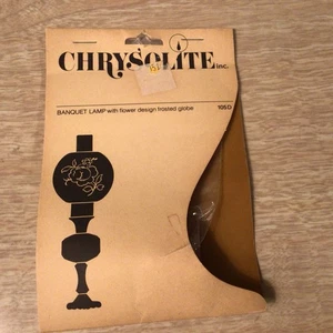 Vintage Puppenhaus Chrysolith Bankett Lampe mit gelber Blume mattiert Kugel - Bild 1 von 3