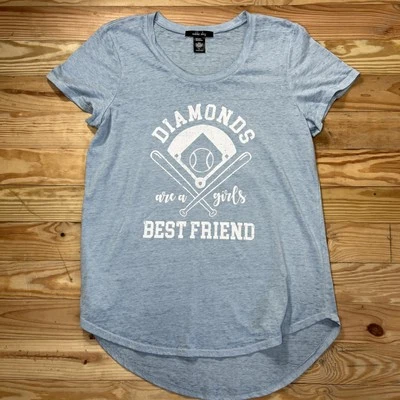 Camiseta Sable Sky Diamonds Are A Girls Best Friend tejida azul claro talla XL Foto 1 de 4