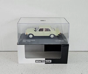 Whitebox 186661 MercedesBenz 200 D (W123) 1976 berlina verde claro 1:43 - Imagen 1 de 5