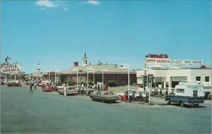 Holding Little America WY Sinclair Gas Station Campers Wyoming postcard G232 - Picture 1 of 2