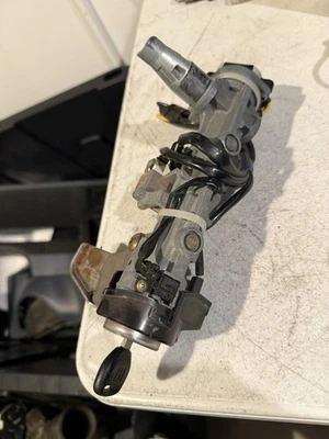 1997-2001 Honda CRV Automatic Ignition Switch Wheel W/Lock Assembly Used - Image 1 of 4