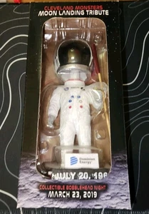 2019 Cleveland Monsters Moon Landing Bobblehead - Bild 1 von 3