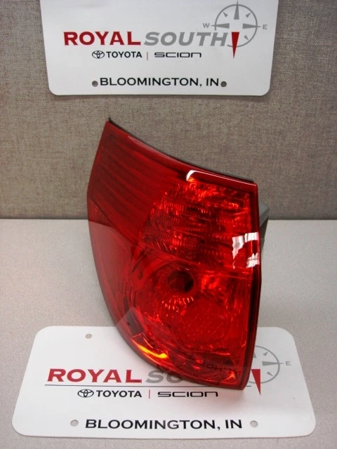 丰田 Sienna 06-10 LT 后外尾灯正版原始设备制造商 OE   — 第 1/3 张图片