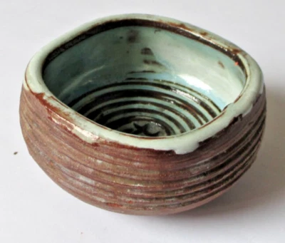 Ancien Petit Pot En Grès vernissé Signature À Identifier Collection Céramique - Photo 1/4