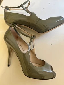 Tacchi VALENTINO GARAVANI grigio verde pelle punta aperta cinturino a T taglia EU 38,5 8 - Foto 1 di 14