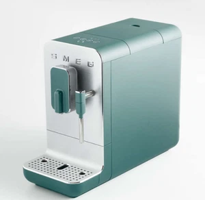 SMEG JADE Fully Automatic Coffee and Espresso Machine with Milk Frothing Coffee - Picture 1 of 13