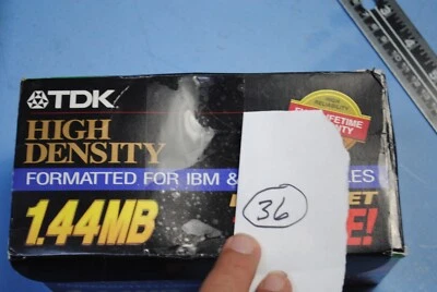 36 discos TDK de alta densidad de 1,44 MB formateados para IBM e IBM/DOS compatibles Foto 1 de 4