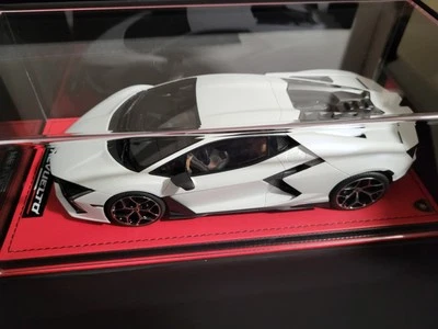 LAMBORGHINI REVUELTO 1/18 BIANCO SIDERALE MATT MR COLLECTION MODELS LAMBO058C - Immagine 1 di 4