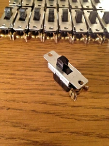 CARLING 3A 250V,6A 125V  ON/OFF  SWITCH - Picture 1 of 3