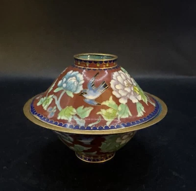 Винтажная китайская ЗАКРЫТАЯ ЧАША клуазоне антикварная 4-дюймовая красная желтая синяя рисовая чаша - Изображение 1 из 4