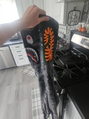 Sudadera con Capucha BAPE Tiburón Camuflada Cremallera Completa Negro y Naranja A Bathing Ape Talla S Foto 1 de 4