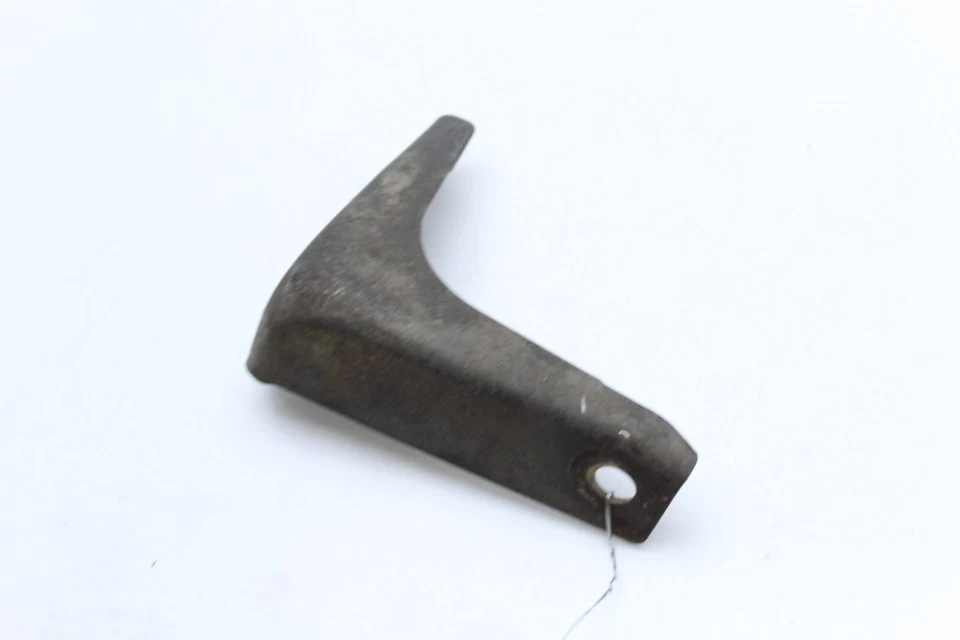 00-05 SOPORTE COLECTOR ESCAPE TOYOTA CELICA GTS Q5025 Foto 1 de 4