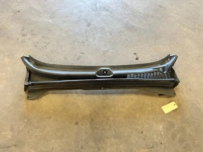 15-22 JEEP RENEGADE FRONT WINDSHIELD COWL 面板烤架成型装饰,原始设备制造商 LOT3573 — 第 1/4 张图片