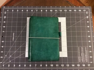 Schickes Spatz Travelers Notizbuch grün Leder mit Stifthalter A5 Größe Made in USA - Bild 1 von 6