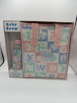 Mini bolsa de pañales y biberón vintage Baby Boom set de regalo colores pastel limpios NUEVO Foto 1 de 4