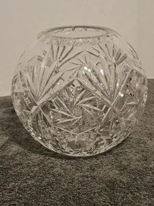 Vintage Cut Crystal Rose Bowl Vase Pinwheel Pattern 5.5" in Height 6.5" in Width - Picture 1 of 7