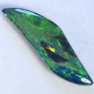 4.68 carats AMAZING GENUINE SOLID NATURAL AUSTRALIAN BLACK OPAL 14033 - Picture 1 of 5