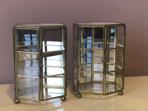 PAIR VINTAGE BRASS GLASS MIRRORED CURIO HOLLYWOOD REGENCY SHELF/TABLE TOP - Picture 1 of 10