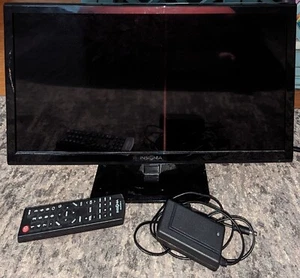  Insignia 24 Inch LED TV - Picture 1 of 6