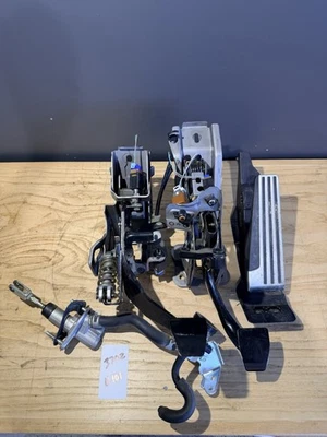 NISSAN 370Z ACCELRATOR GAS BRAKE CLUTCH PEDAL COMPLETE SET OEM 2009-2020 - Image 1 of 4