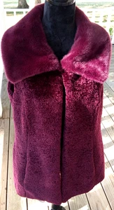 Size M Women's White House Black Market Long Faux Fur Vest Jacket Cabernet Wine - Picture 1 of 8