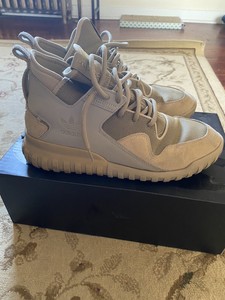 adidas tubular beige mens