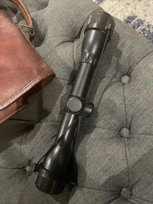 Mira para rifle de caza Center Point 4x32 Foto 1 de 3