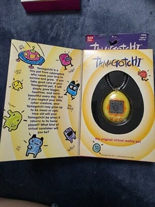 Bandai 1800 Original Tamagotchi Gray 1996-1997 English Virtual Pet New Sealed - Picture 1 of 1