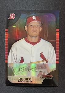 2005 Bowman Chrome # BDP17 YADIER MOLINA REFRACTOR St. Louis Cardinals 2nd year - Picture 1 of 2